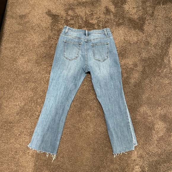 J.O.A. Brannin Light Wash Asymmetrical Hem Denim Capris - Picture 3 of 4